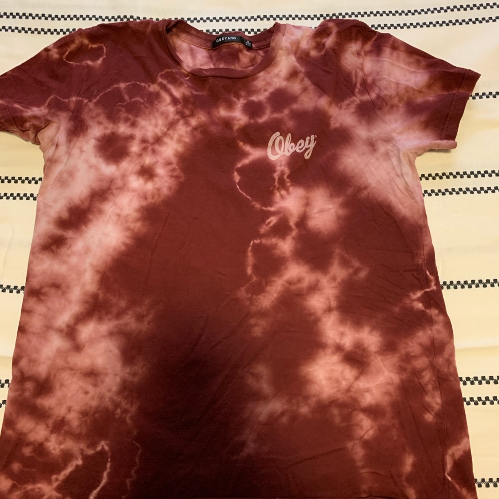 Obey tshirt